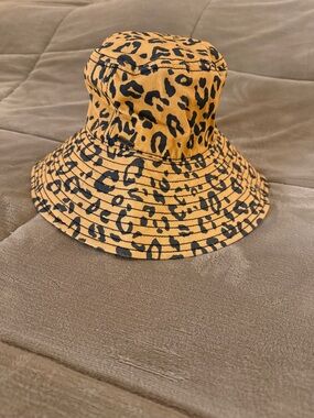 Billabong Leopard Print Bucket Hat - Yellow and Black